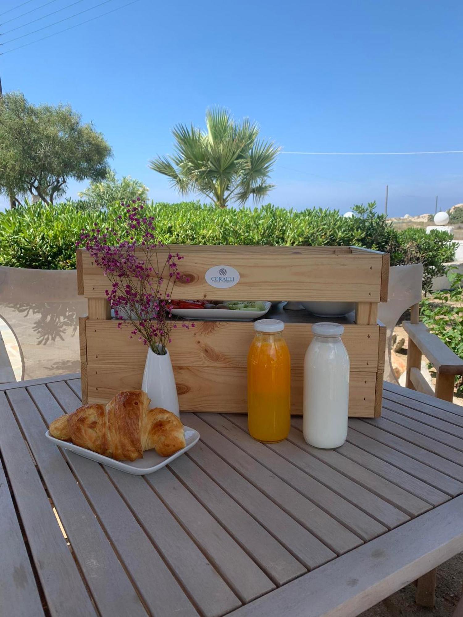 Coralli Beach Apartments Mikri Vigla Extérieur photo